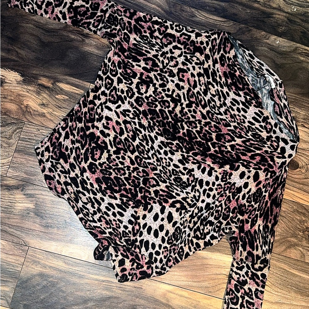 Leopard Print Long Sleeve Top